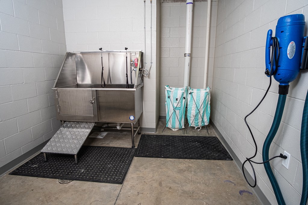 Pet Wash at Dillard Apartments, Fargo, North Dakota 58102