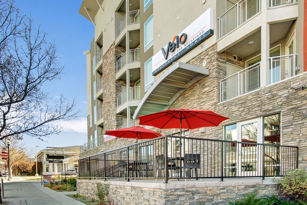 Velo On The Boulevard