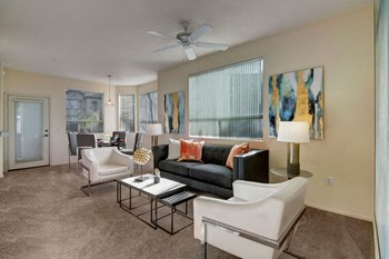 Home living area at Sonoma landing - Photo Gallery 5