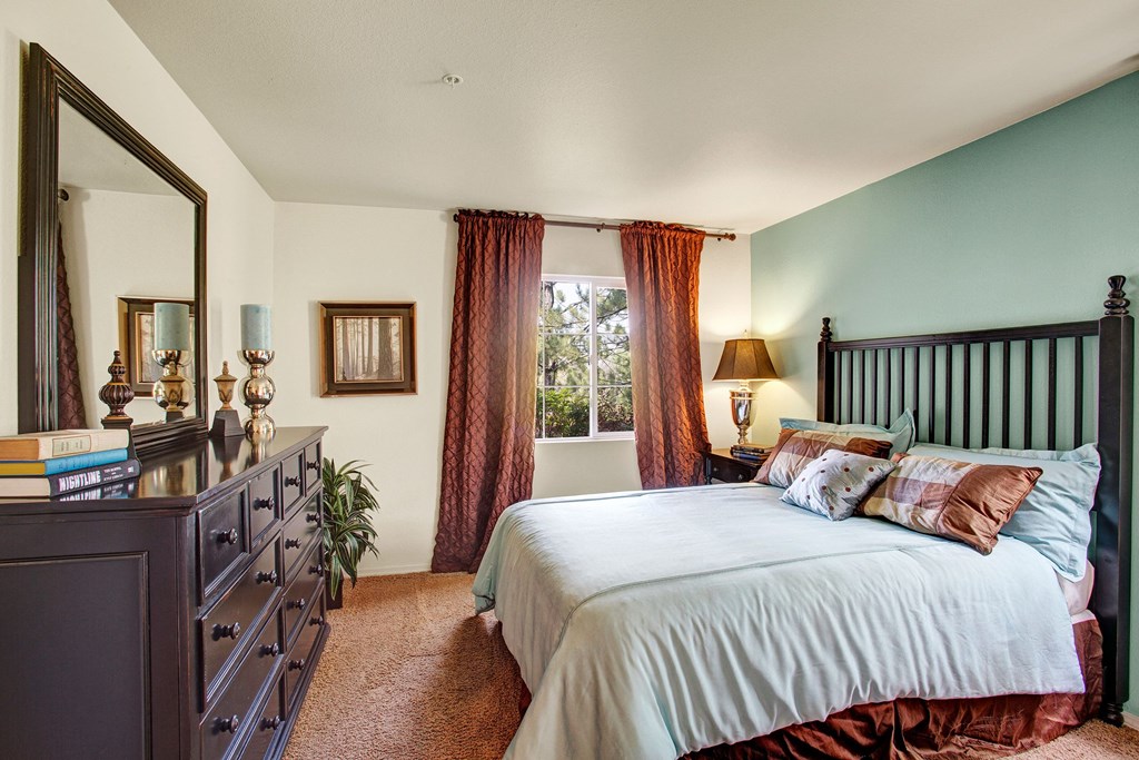 Legends at River Oaks Bedroom & Window View