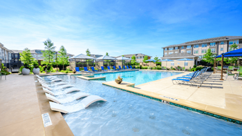 Harmony Luxury Pool