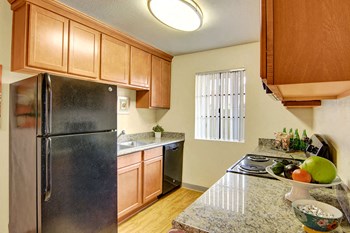 Accolade Apartments 220 West Bell Road Phoenix Az Rentcafe