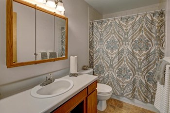 514 Overland Ave Studio-3 Beds Apartment, Alaska for Rent - Photo Gallery 4
