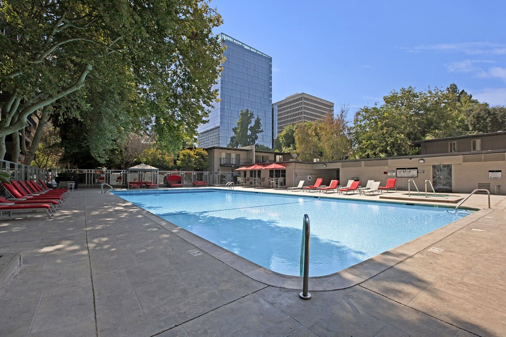Capitol Towers Pool with City View