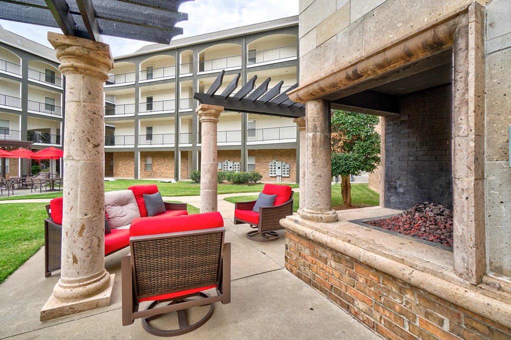 Aviare-Arts-Outdoor-Fireplace