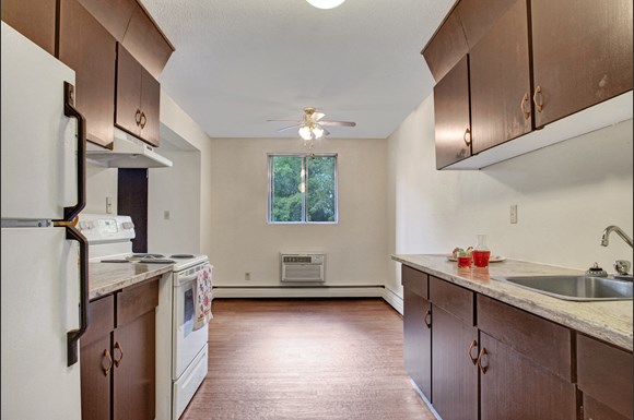Hillcrest Apartments 1953 1st Ave W Prince Albert Sk Rentcafe