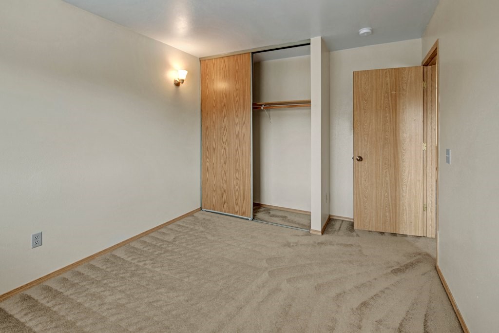 The Legacy Apartments - Bedroom