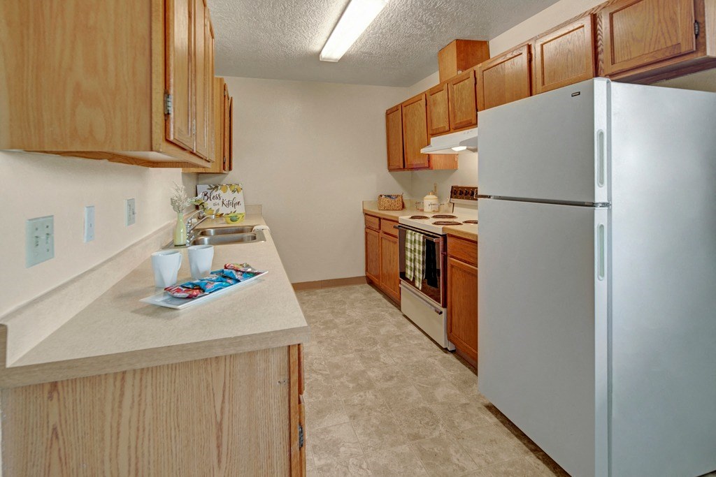 The Legacy Apartments - Kitchen
