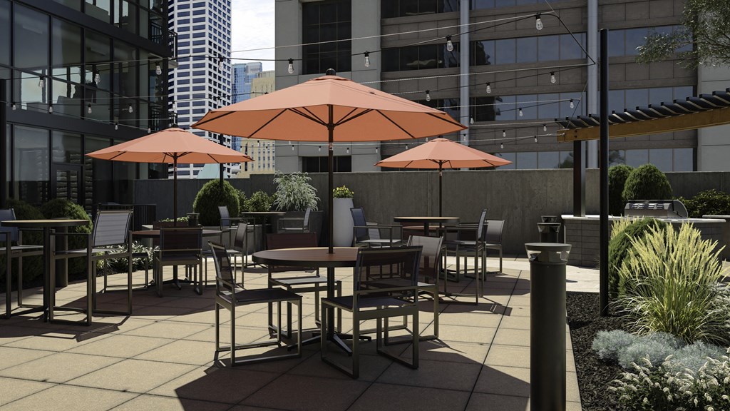 4th & Park - Outdoor Patio