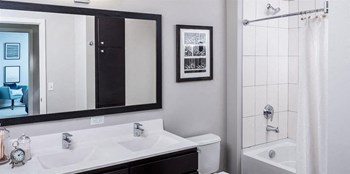 Edition bathroom - Minneapolis apartments for rent - Dean Weidner Foundation - Photo Gallery 6