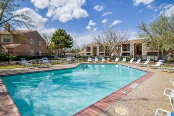 Northridge Court Pool - Photo Gallery 6