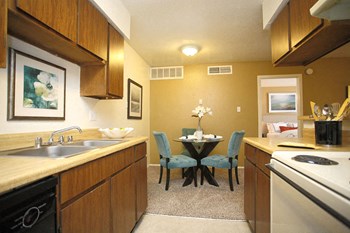 Northridge Court Kitchen - Photo Gallery 2