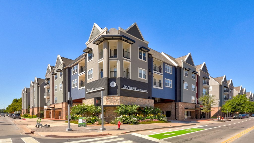 Aviare-Arts-Exterior