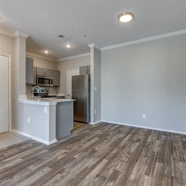 Sycamore Farms Apartments, 14900 N Pennsylvania Ave, Oklahoma City, OK