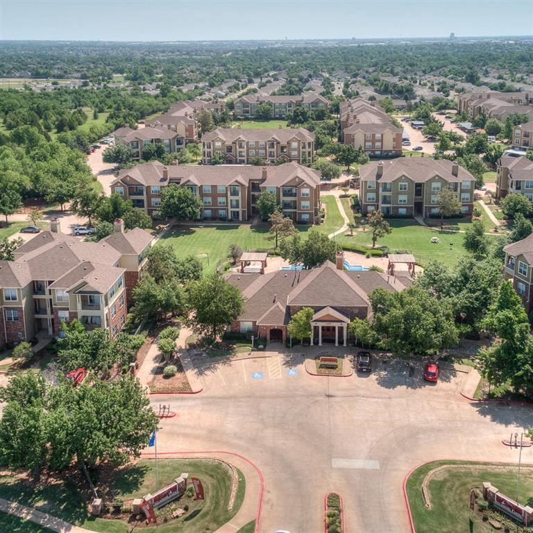 Sycamore Farms Apartments, 14900 N Pennsylvania Ave, Oklahoma City, OK