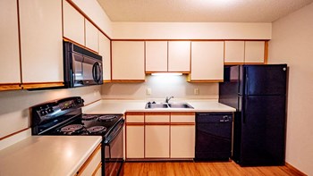 Plymouth Square Kitchen - Photo Gallery 2