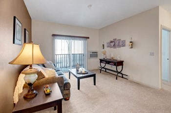 Prairie Pines living room - Photo Gallery 3