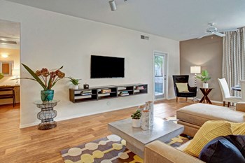 1033 N. Parkside Dr. Studio-3 Beds Apartment, Arizona for Rent - Photo Gallery 5