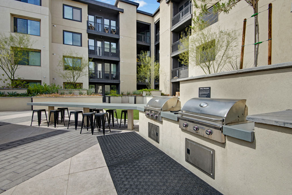 Roosevelt Row Apartments, 330 East Roosevelt Street