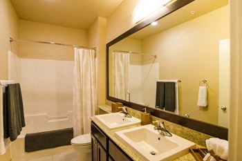 Siena Bathroom with Dual Sinks Siena Bathroom with Dual Sinks - Photo Gallery 6