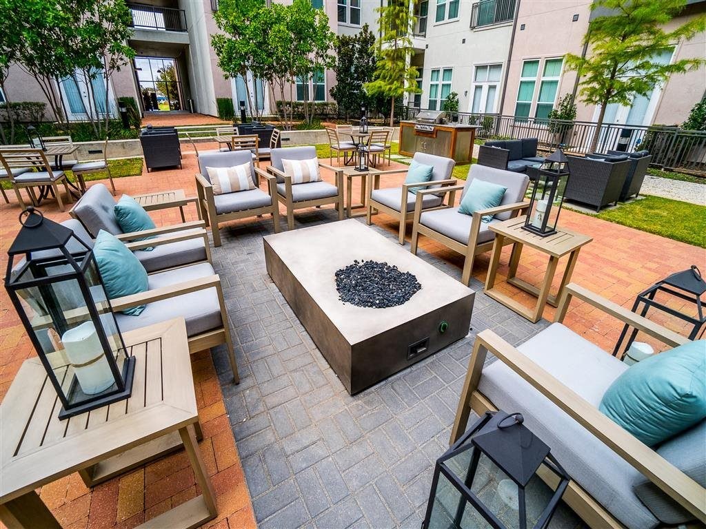 Parkside at Firewheel outdoor patio