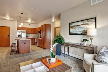 The Club at Heritage Living Room - Photo Gallery 3