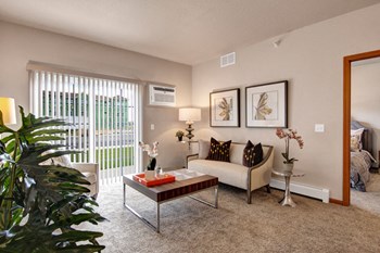The Club at Heritage Living Room - Photo Gallery 4