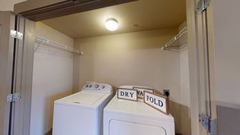 Full Size In-Unit Washer & Dryer