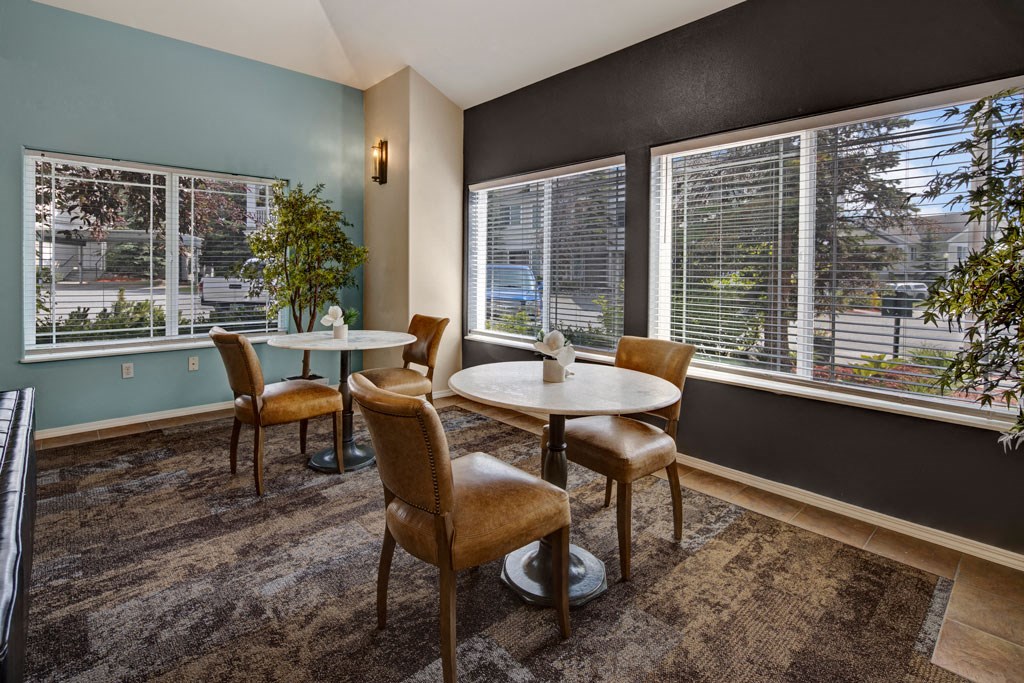 The Highlands Luxury Apartments - Lounge