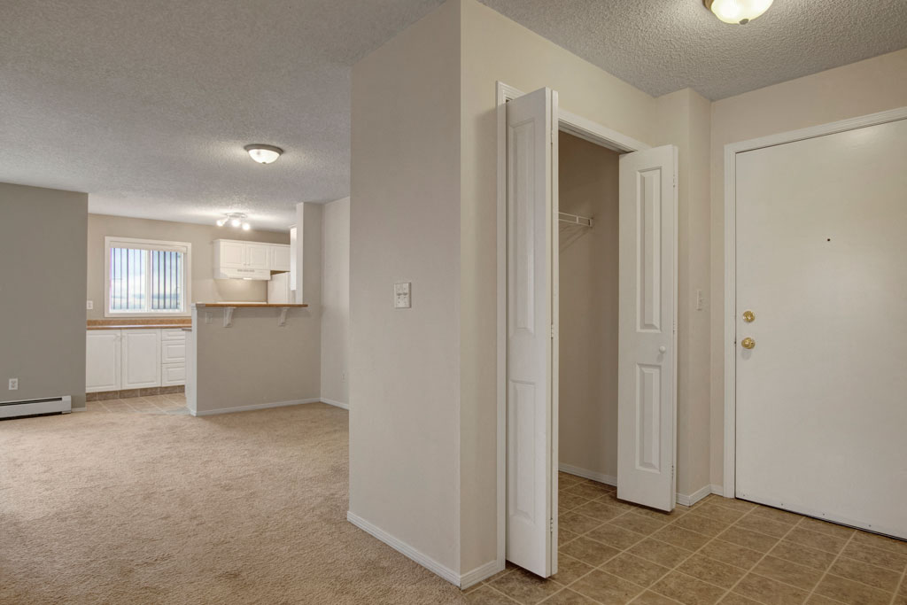 The Pointe At Applewood Apartments 1620 70th Street Se Calgary Ab Rentcafe