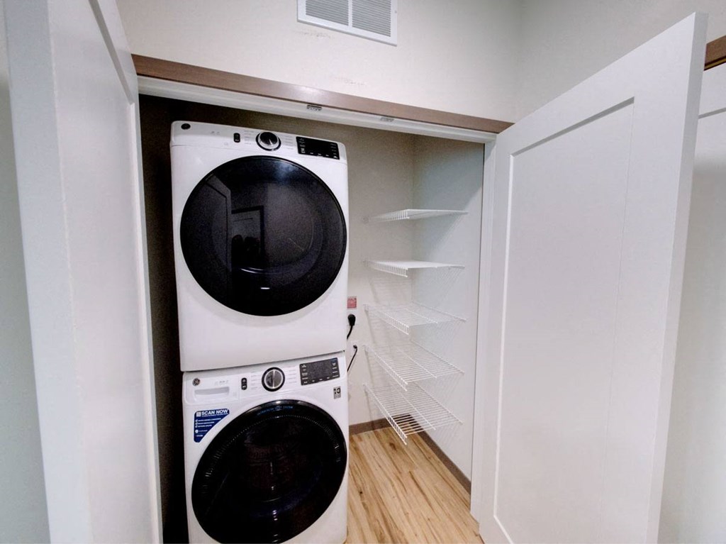 Van Buren East - In-unit washer and dryer