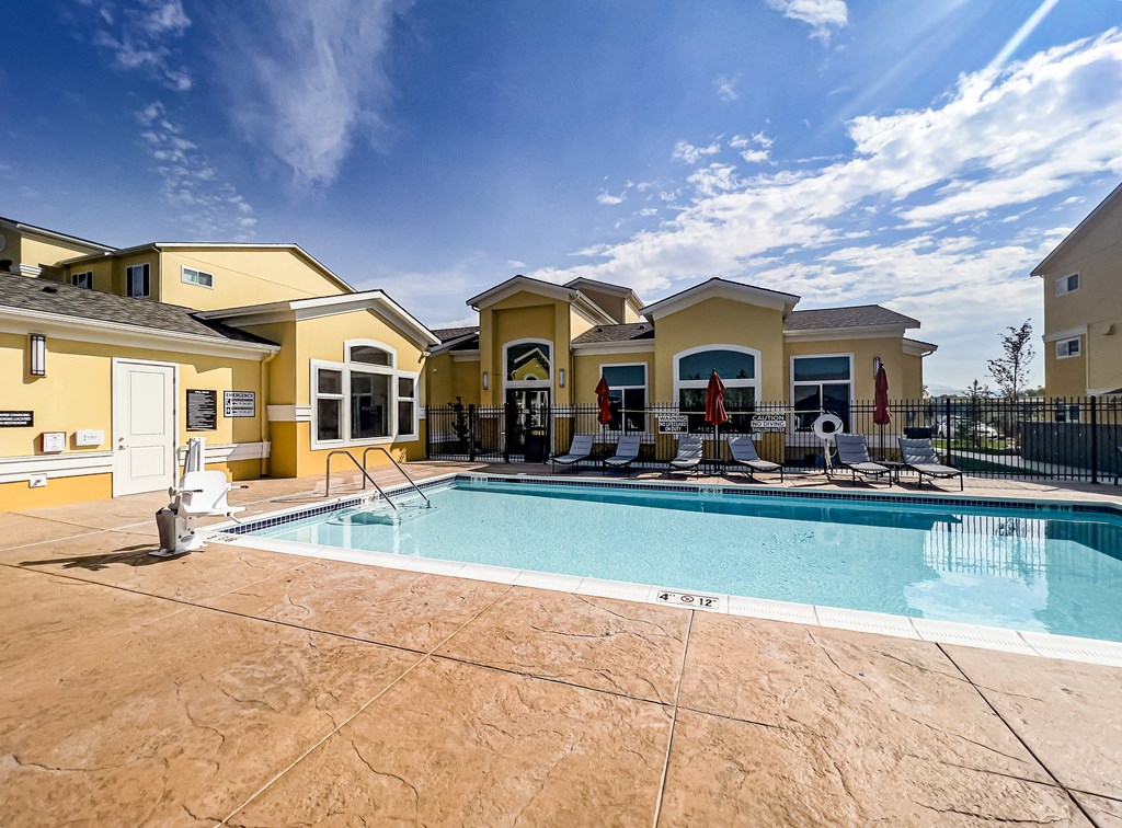 the enclave at homecoming terra vista swimming pool