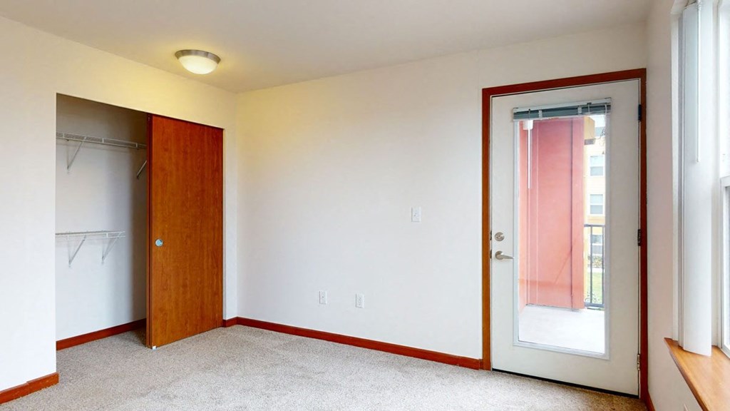 Viewpoint Bedroom and Closet