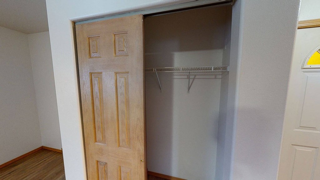 Amber Ridge Apartments - Closet