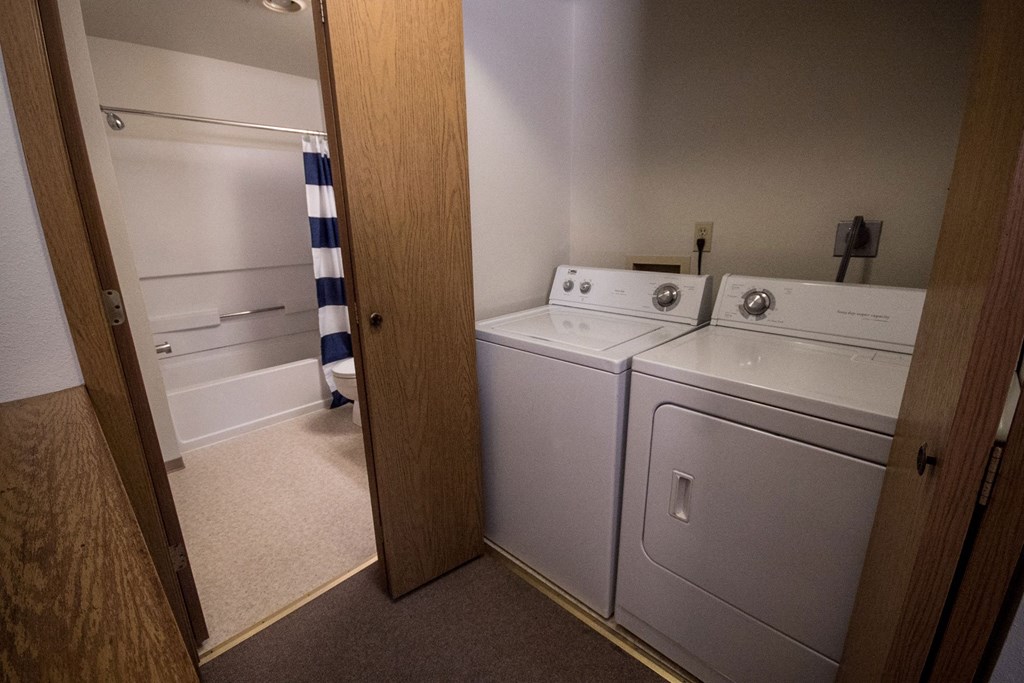 Birchwood Homes Apartments - Laundry