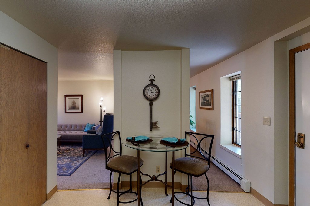 Birchwood Homes Apartments - Dining Area