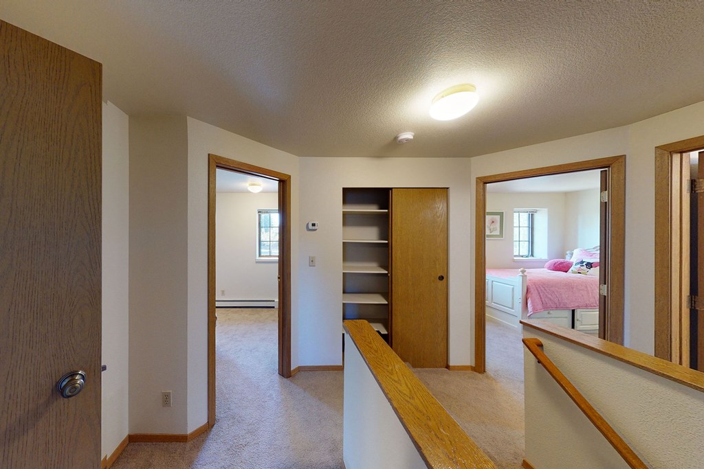 Birchwood Homes Apartments - Hallway