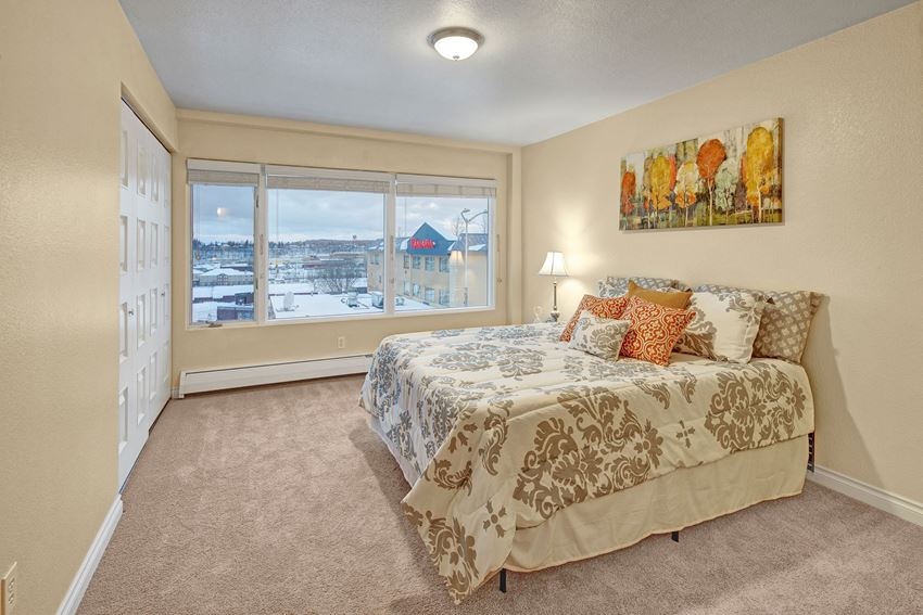 Century Plaza Apartments - Bedroom Century Plaza Apartments - Bedroom