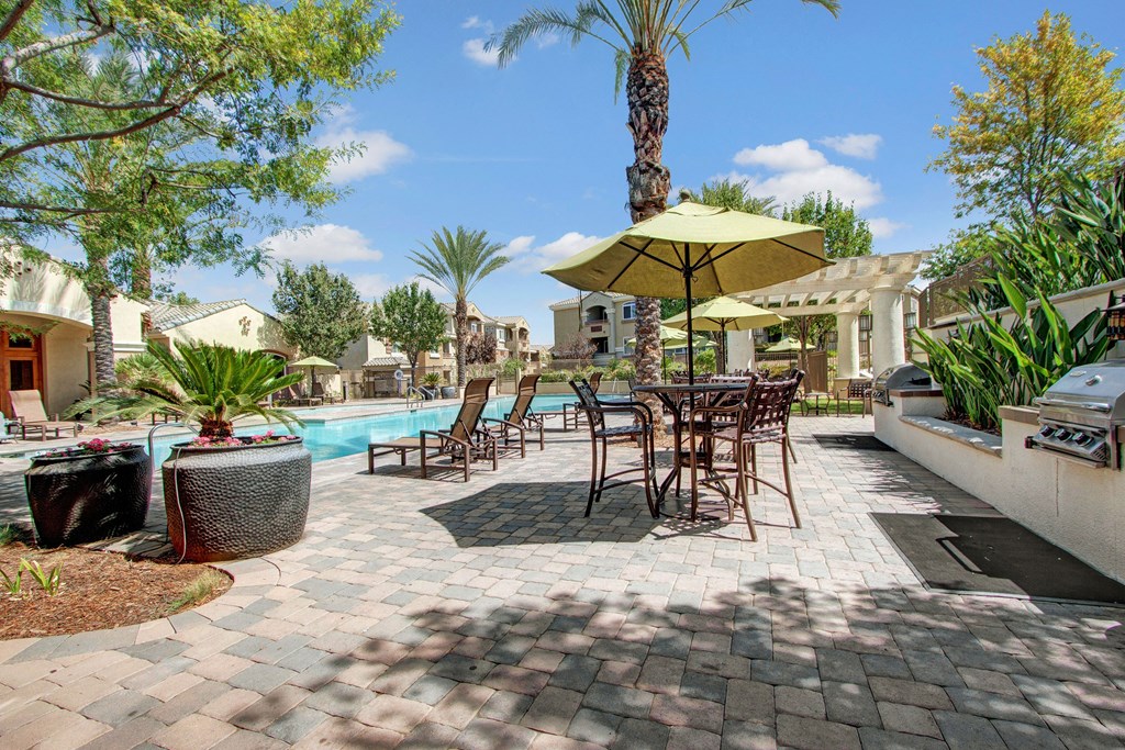 Rancho Belago Poolside Lounge