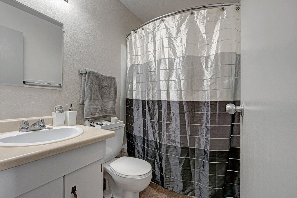 Cedar Gardens Bathroom Apartments for rent in Edmonton, AB