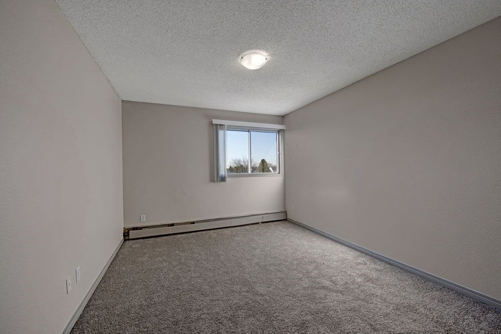 Cedar Gardens Bedroom Apartments for rent in Edmonton, AB