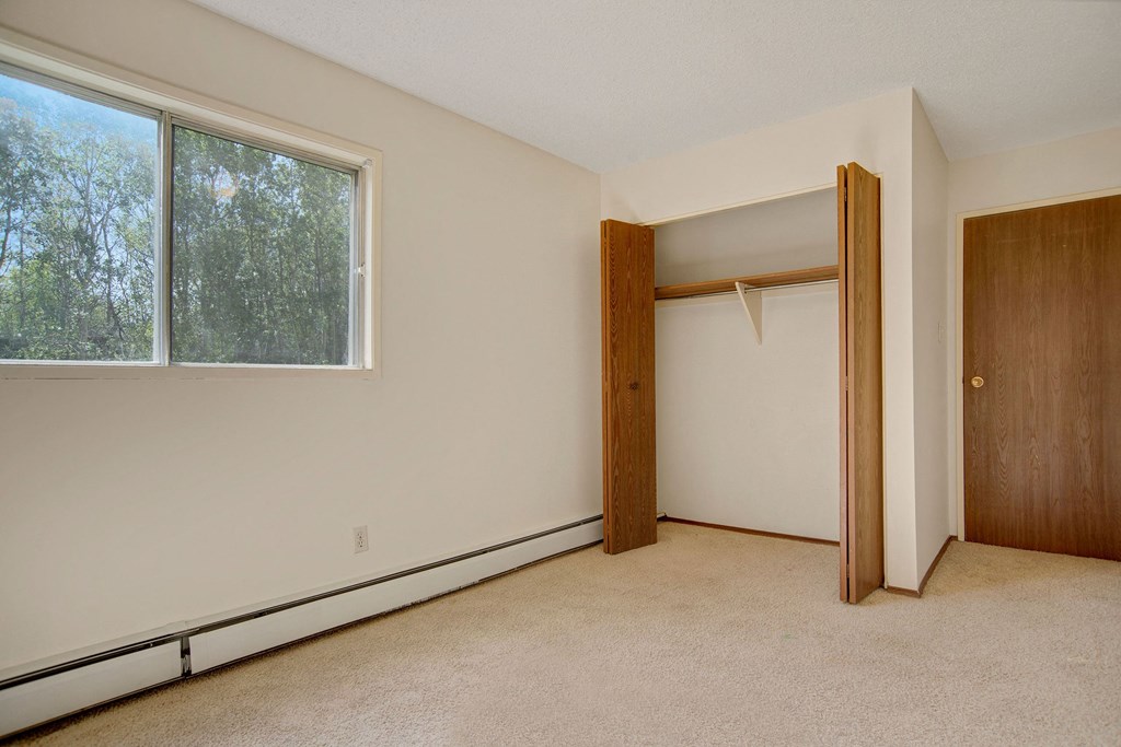 Forest Grove Village Apartments, 3030 Dunn Drive, Prince Albert, SK