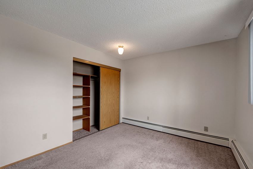 Gateway Square Apartment Homes Bedroom with Large Closet Apartments for rent in St. Albert, AB - Photo Gallery