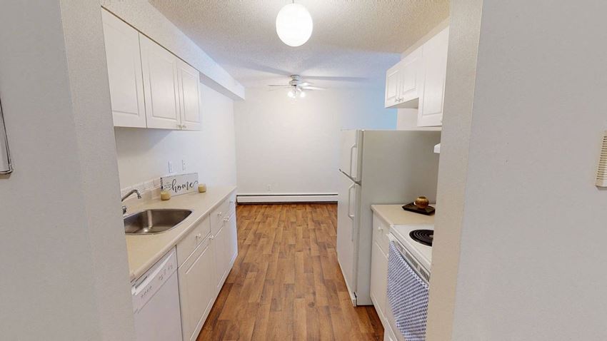 Park Place South Kitchen Apartments for rent in Edmonton, AB - Photo Gallery