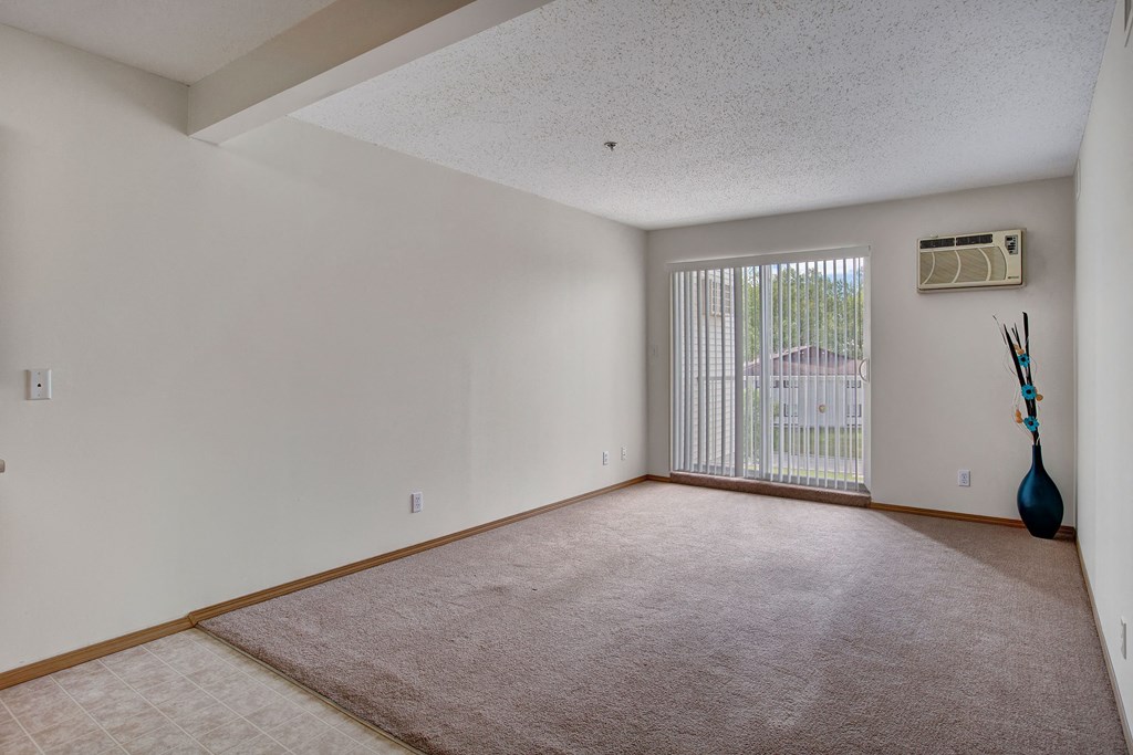 Quail Ridge Livingroom Apartments for rent in Winnipeg, MB