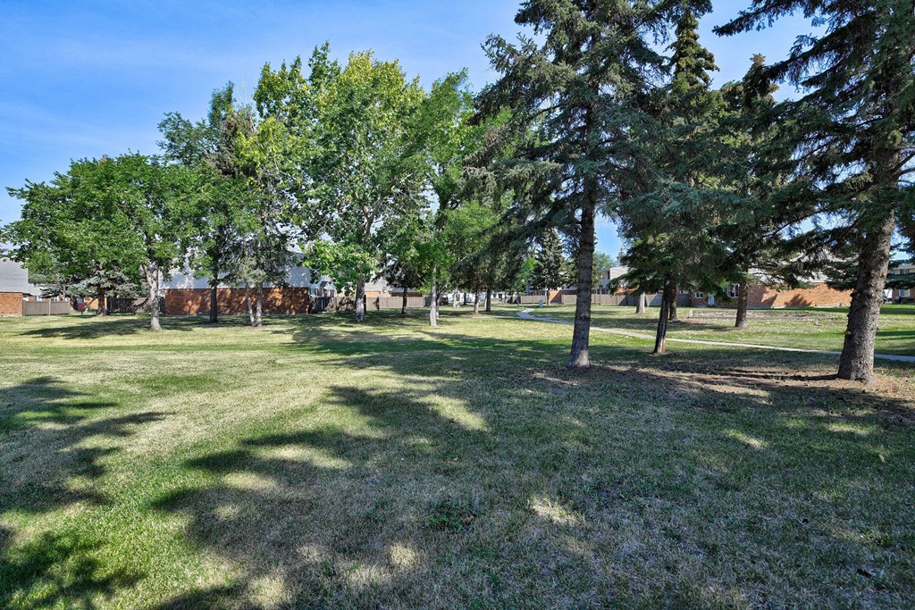 Vista Village Exterior Apartments for rent in Grande Prairie, AB