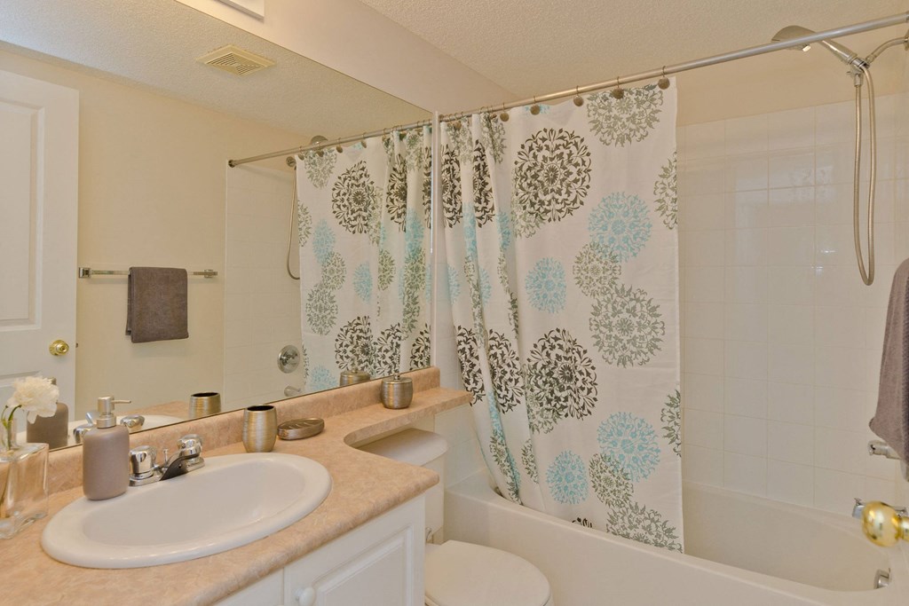 Bathroom Apartments for rent in Calgary, AB