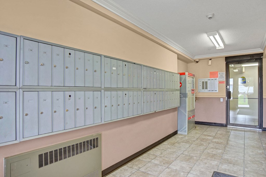 Wellington Manor Apartment Homes Entrance Apartments for rent in Saskatoon, SK