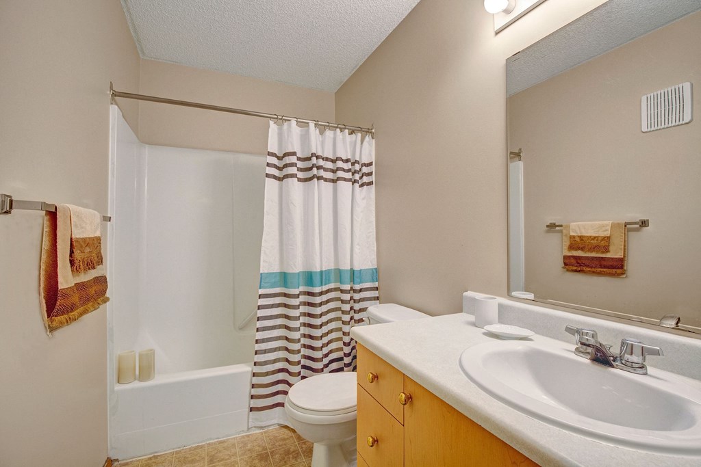 Bathroom in the Highlands floor plan at Westhaven Estates Apartments for rent in Lethbridge, AB