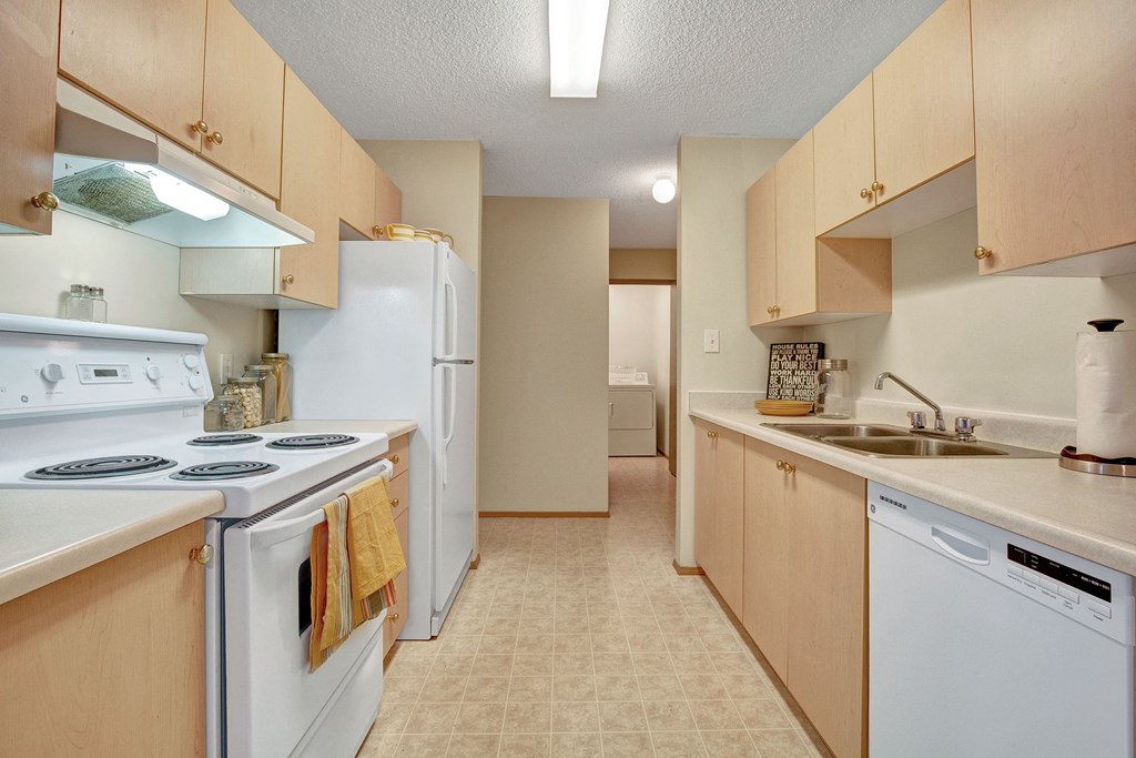 Westhaven Estates Apartments, 329 Highland Blvd W., Lethbridge, AB